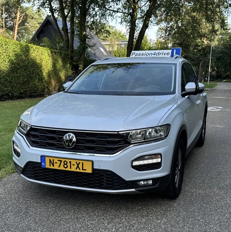 Echte Volkswagen lesauto van Passion4Drive